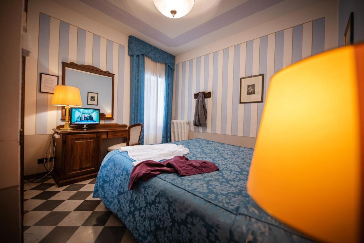 Park Hotel Regina - With Air-Condition And Pool Баньи-ди-Лукка Экстерьер фото
